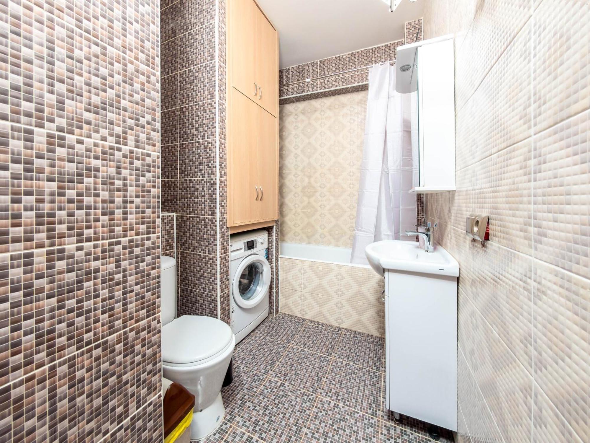 оn Makatayeva 5 B Apartment Almaty
